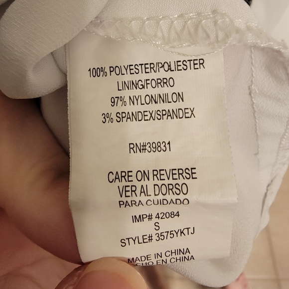 White tank top size small, sheer with lace - Picture 3 of 4